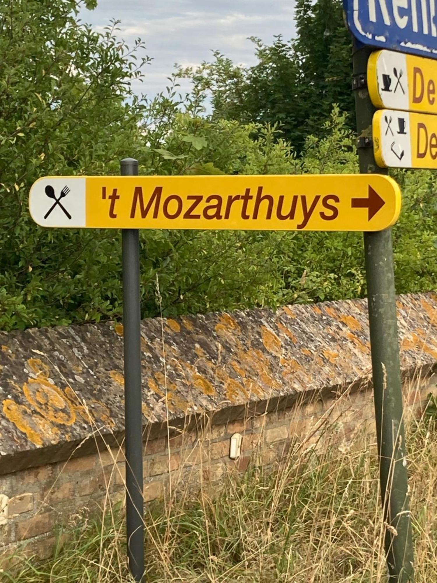Вилла 'T Mozarthuys Lo-Reninge Экстерьер фото
